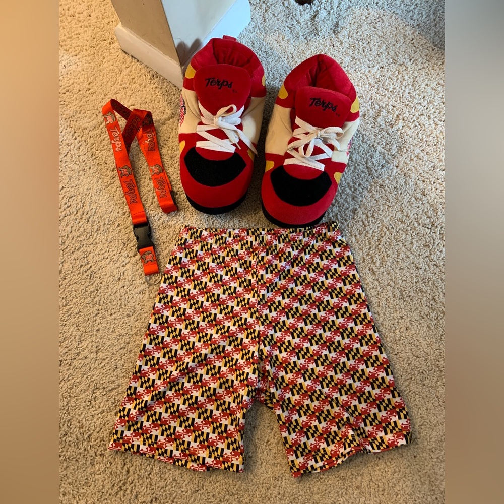 Maryland Package:  Spandex, lanyard, slippers, socks & headband